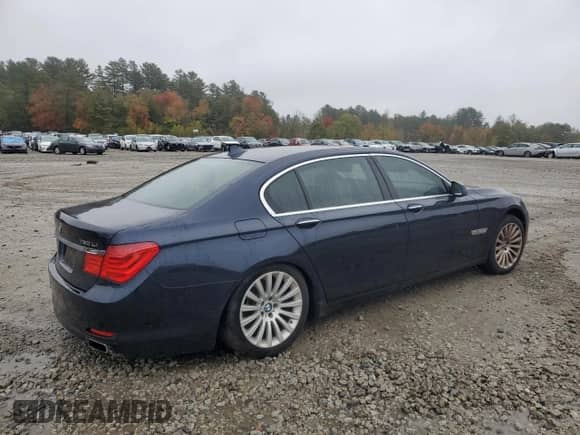 2012 BMW 7 Series 750Li xDrive with VIN WBAKC8C53CC435536, listed as a Copart auction lot 86689205 with Not provided miles and Clean title. Bid and sale history available at DreamBid. Image 3.