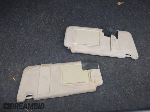 2010 Toyota Camry SE z VIN 4T1BF3EK9AU068354, wystawiony jako IAAI lot #43402560 z przebiegiem 128 702 mil mil oraz . Historia ofert i sprzedaży dostępna na DreamBid. Obrazek 12.