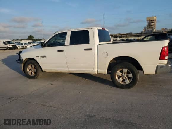 2017 Ram 1500 Tradesman z VIN 3C6RR7KTXHG696295, wystawiony jako Copart lot #66668085 z przebiegiem 180 356 mil mil oraz Czysty tytuł • Clean title. Historia ofert i sprzedaży dostępna na DreamBid. Obrazek 2.