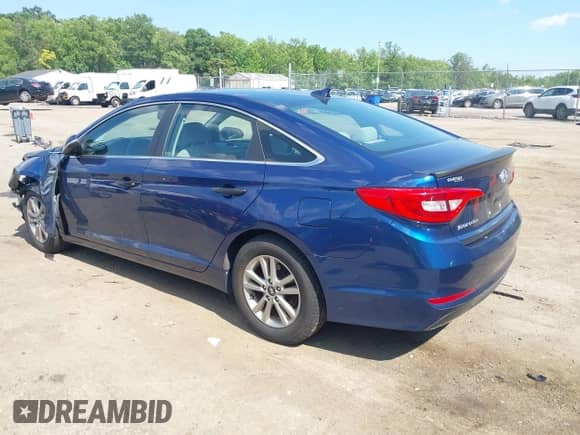 2015 Hyundai Sonata Eco with VIN 5NPE24AA1FH117774, listed as a IAAI auction lot 42616331 with 48,866 mi miles and . Bid and sale history available at DreamBid. Image 3.