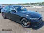 2022 BMW 3 Series 330i xDrive z VIN 3MW5R7J06N8C71254, wystawiony jako IAAI lot #43107106 z przebiegiem 26 058 mil mil oraz . Historia ofert i sprzedaży dostępna na DreamBid. Obrazek 1.