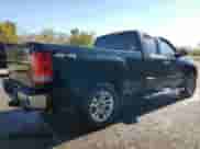 2013 GMC Sierra 1500 SL z VIN 1GTR2UEA8DZ399154, wystawiony jako Copart lot #76455134 z przebiegiem 228 447 mil mil oraz Czysty tytuł • Clean title. Historia ofert i sprzedaży dostępna na DreamBid. Obrazek 3.