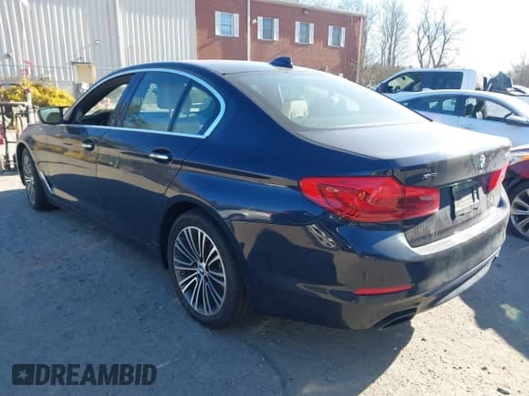 2017 BMW 5 Series 540i xDrive с VIN WBAJE7C35HG890306, выставлен на аукционе IAAI как лот 41274014 с пробегом 84 604 миль миль и . История ставок и продаж доступна на DreamBid. Изображение 3.