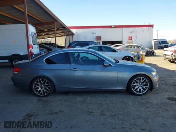 2007 BMW 3 Series 328i with VIN WBAWB33567PV72573, listed as a IAAI auction lot 41302455 with 136,959 mi miles and . Bid and sale history available at DreamBid. Image 13.