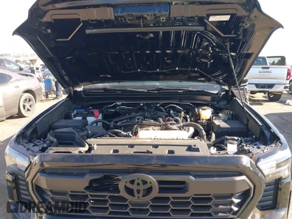 2024 Toyota Tacoma SR5 with VIN 3TMKB5FN3RM000779, listed as a IAAI auction lot 43081279 with 24,906 mi miles and . Bid and sale history available at DreamBid. Image 10.