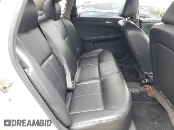 2010 Chevrolet Impala Police Police с VIN 2G1WD5EM9A1181363, выставлен на аукционе Copart как лот 90262975 с пробегом 170 449 миль миль и Списание • Salvage title. История ставок и продаж доступна на DreamBid. Изображение 10.