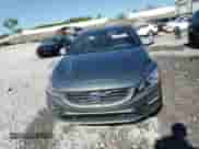 2016 Volvo S60 T5 Drive-E R-Design Special Edition с VIN YV126MFP7G2396715, выставлен на аукционе Copart как лот 52178875 с пробегом 96 003 миль миль и Списание • Salvage title. История ставок и продаж доступна на DreamBid. Изображение 13.