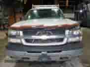 2003 Chevrolet Silverado 1500 LS z VIN 1GCEK14V33Z173927, wystawiony jako Copart lot #56017245 z przebiegiem Nie podano mil oraz Czysty tytuł • Clean title. Historia ofert i sprzedaży dostępna na DreamBid. Obrazek 5.