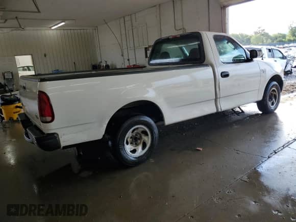 2003 Ford F-150 XL с VIN 1FTRF17W63NA99436, выставлен на аукционе Copart как лот 67044595 с пробегом Не указан миль и Списание • Salvage title. История ставок и продаж доступна на DreamBid. Изображение 3.