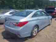 2014 Hyundai Sonata GLS z VIN 5NPEB4AC0EH823943, wystawiony jako IAAI lot #42601503 z przebiegiem 46 940 mil mil oraz . Historia ofert i sprzedaży dostępna na DreamBid. Obrazek 4.