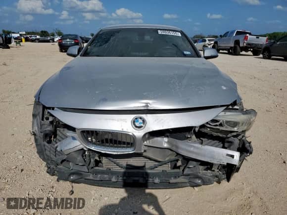 2015 BMW 4 Series 428i z VIN WBA3V7C53F5A24089, wystawiony jako Copart lot #59936155 z przebiegiem Nie podano mil oraz Szkoda całkowita • Salvage title. Historia ofert i sprzedaży dostępna na DreamBid. Obrazek 5.