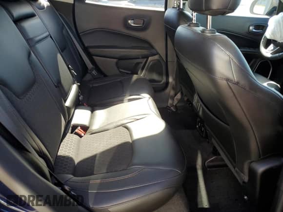 2018 Jeep Compass Latitude с VIN 3C4NJDBB8JT270557, выставлен на аукционе Copart как лот 82008365 с пробегом 67 406 миль миль и Чистый • Clean title. История ставок и продаж доступна на DreamBid. Изображение 11.