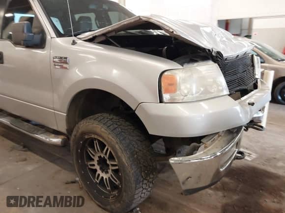 2005 Ford F-150 XLT с VIN 1FTPW14535FB22767, выставлен на аукционе IAAI как лот 41880025 с пробегом Не указан миль и . История ставок и продаж доступна на DreamBid. Изображение 15.