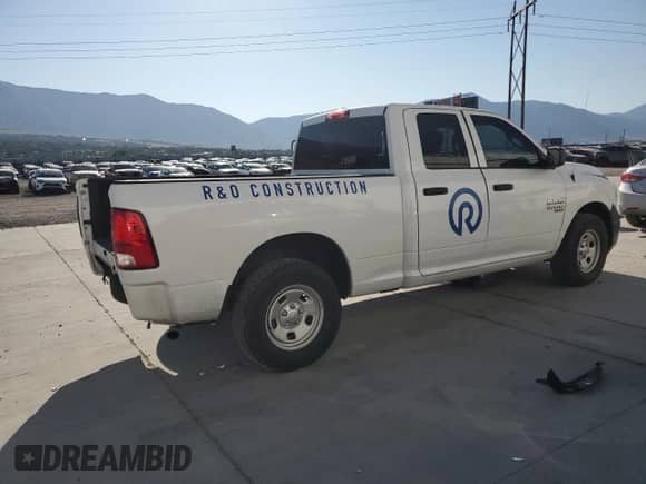 2022 Ram 1500 Tradesman z VIN 1C6RR7FG5NS139568, wystawiony jako Copart lot #67300385 z przebiegiem 94 473 mil mil oraz Szkoda całkowita • Salvage title. Historia ofert i sprzedaży dostępna na DreamBid. Obrazek 3.