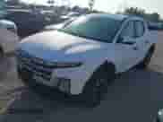 2025 Hyundai Santa Cruz SEL Activity z VIN 5NTJCDDE4SH138897, wystawiony jako IAAI lot #42972174 z przebiegiem 3 872 mil mil oraz . Historia ofert i sprzedaży dostępna na DreamBid. Obrazek 2.