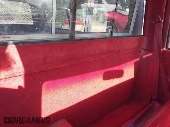 1988 Chevrolet S-10 with VIN 1GCCS14R9J2207854, listed as a IAAI auction lot 42177324 with 255,285 mi miles and . Bid and sale history available at DreamBid. Image 8.