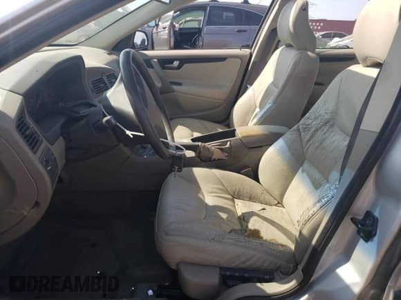 2001 Volvo S60 с VIN YV1RS61R412049929, выставлен на аукционе Copart как лот 69078954 с пробегом Не указан миль и Списание • Salvage title. История ставок и продаж доступна на DreamBid. Изображение 7.