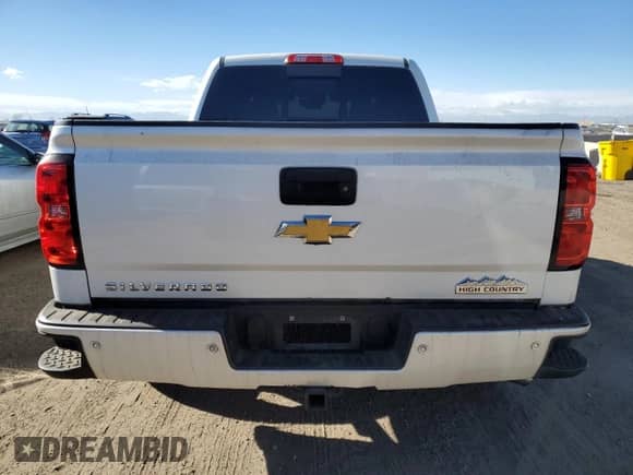 2015 Chevrolet Silverado 1500 High Country z VIN 3GCUKTEC9FG257808, wystawiony jako Copart lot #44644525 z przebiegiem 168 658 mil mil oraz Szkoda całkowita • Salvage title. Historia ofert i sprzedaży dostępna na DreamBid. Obrazek 6.