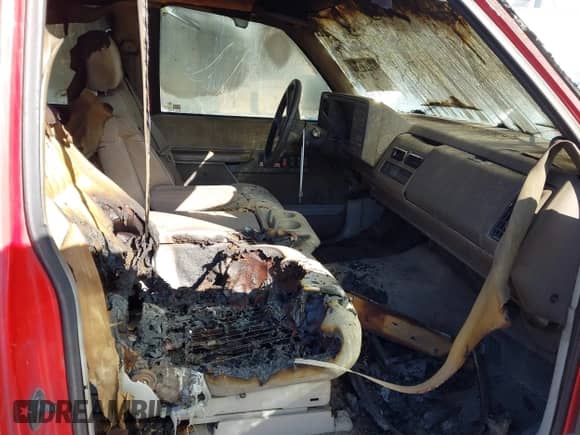 1994 Chevrolet Silverado 2500 с VIN 1GCGC29N2RE312367, выставлен на аукционе IAAI как лот 41642138 с пробегом 162 754 миль миль и . История ставок и продаж доступна на DreamBid. Изображение 5.