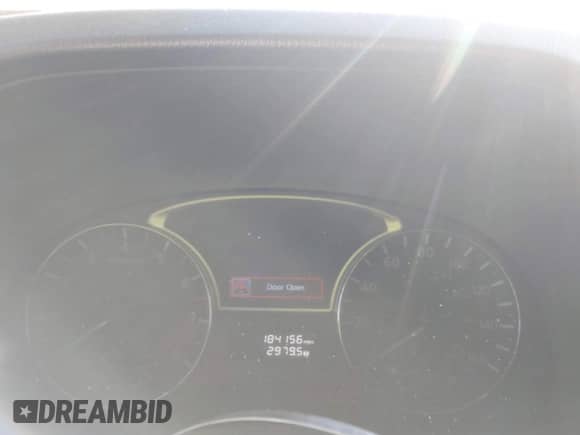 2014 Nissan Pathfinder SV with VIN 5N1AR2MM3EC674423, listed as a IAAI auction lot 41801189 with 184,156 mi miles and . Bid and sale history available at DreamBid. Image 7.