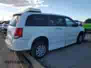 2016 Dodge Grand Caravan SE Plus с VIN 2C4RDGBGXGR340254, выставлен на аукционе Copart как лот 71896135 с пробегом 167 070 миль миль и Чистый • Clean title. История ставок и продаж доступна на DreamBid. Изображение 3.