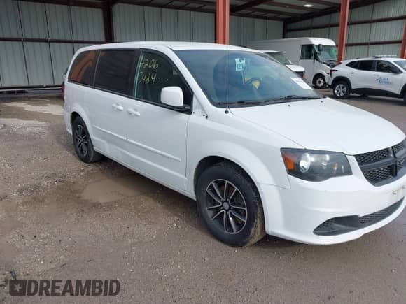 2017 Dodge Grand Caravan SE Plus with VIN 2C4RDGBG5HR724783, listed as a IAAI auction lot 42063484 with 204,287 mi miles and . Bid and sale history available at DreamBid. Image 6.