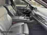 2017 BMW 7 Series ALPINA B7 xDrive с VIN WBA7F2C51HG421516, выставлен на аукционе Copart как лот 61215705 с пробегом 87 765 миль миль и Чистый • Clean title. История ставок и продаж доступна на DreamBid. Изображение 5.