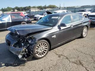 2011 BMW 5 Series 535i xDrive with VIN WBAFU7C53BC779908, listed as a Copart auction lot 80145895 with 121,107 mi miles and Salvage title. Bid and sale history available at DreamBid. Image 1.