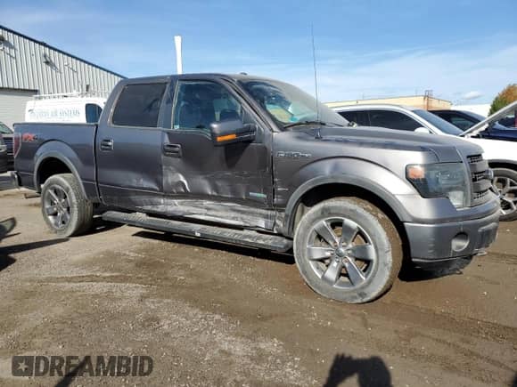 2013 Ford F-150 XL z VIN 1FTFW1ET6DFC91110, wystawiony jako Copart lot #85163285 z przebiegiem 201 991 mil mil oraz Czysty tytuł • Clean title. Historia ofert i sprzedaży dostępna na DreamBid. Obrazek 4.