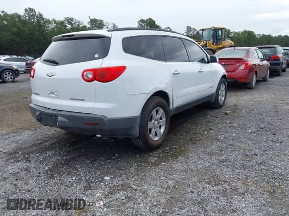 2009 Chevrolet Traverse 2LT with VIN 1GNER23DX9S112626, listed as a IAAI auction lot 43390903 with 151,680 mi miles and . Bid and sale history available at DreamBid. Image 4.
