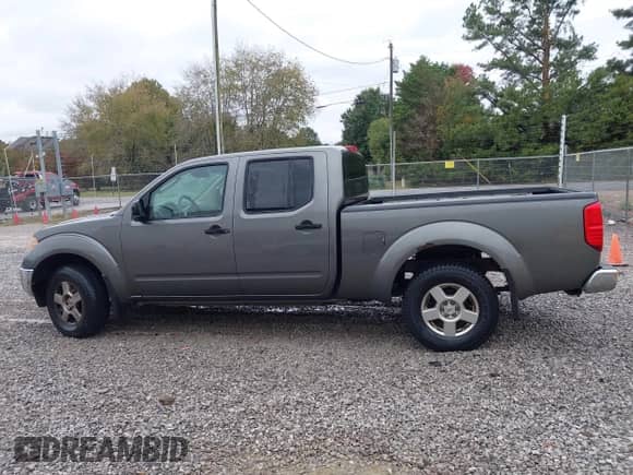 2008 Nissan Frontier SE z VIN 1N6AD09U08C450592, wystawiony jako IAAI lot #43533655 z przebiegiem 179 933 mil mil oraz . Historia ofert i sprzedaży dostępna na DreamBid. Obrazek 14.