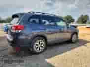 2024 Subaru Forester Premium z VIN JF2SKADC6RH508941, wystawiony jako Copart lot #81449135 z przebiegiem 32 591 mil mil oraz Szkoda całkowita • Salvage title. Historia ofert i sprzedaży dostępna na DreamBid. Obrazek 3.