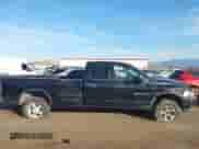 2003 Dodge 2500 ST z VIN 3D7KU28W23G734226, wystawiony jako IAAI lot #43507066 z przebiegiem 211 853 mil mil oraz . Historia ofert i sprzedaży dostępna na DreamBid. Obrazek 13.