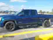 2017 GMC Sierra 1500 z VIN 1GTV2LEC4HZ381265, wystawiony jako IAAI lot #43525619 z przebiegiem 129 726 mil mil oraz . Historia ofert i sprzedaży dostępna na DreamBid. Obrazek 14.