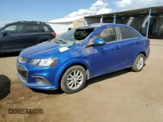 2020 Chevrolet Sonic LT z VIN 1G1JD5SB3L4139243, wystawiony jako Copart lot #69299365 z przebiegiem 63 389 mil mil oraz Nie do naprawy • Non repairable. Historia ofert i sprzedaży dostępna na DreamBid. Obrazek 1.