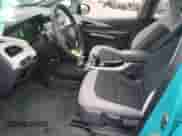 2020 Chevrolet Bolt EV LT z VIN 1G1FW6S01L4116175, wystawiony jako Copart lot #73973563 z przebiegiem 51 231 mil mil oraz . Historia ofert i sprzedaży dostępna na DreamBid. Obrazek 7.