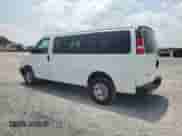 2019 Chevrolet Express Passenger LS z VIN 1GAWGEFG4K1340118, wystawiony jako Copart lot #58381575 z przebiegiem 94 030 mil mil oraz Czysty tytuł • Clean title. Historia ofert i sprzedaży dostępna na DreamBid. Obrazek 2.