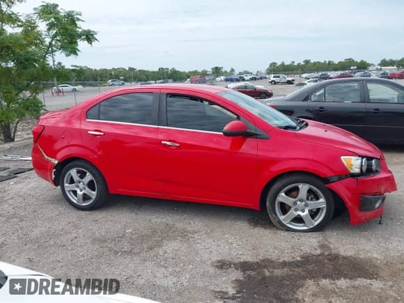 2016 Chevrolet Sonic LTZ с VIN 1G1JE5SB4G4160265, выставлен на аукционе IAAI как лот 42637328 с пробегом 69 016 миль миль и . История ставок и продаж доступна на DreamBid. Изображение 13.