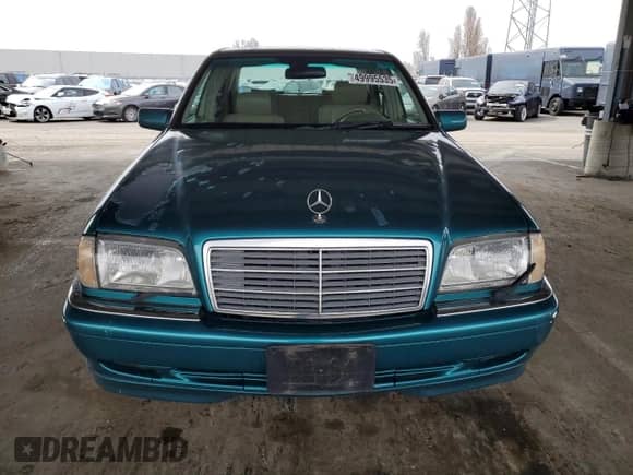 1998 Mercedes-Benz C 230/260/280/320 z VIN WDBHA29G2WA587752, wystawiony jako Copart lot #49995535 z przebiegiem 222 264 mil mil oraz Szkoda całkowita • Salvage title. Historia ofert i sprzedaży dostępna na DreamBid. Obrazek 5.