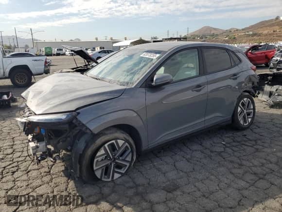 2023 Hyundai Kona SE with VIN KM8K23AG0PU178490, listed as a Copart auction lot 82073255 with 39,221 mi miles and Salvage title. Bid and sale history available at DreamBid. Image 1.