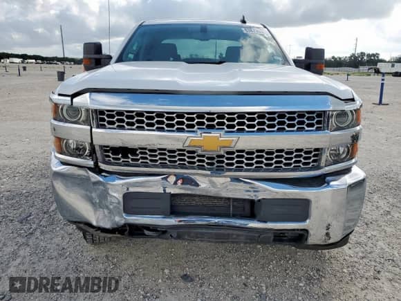 2019 Chevrolet Silverado 2500HD Work Truck z VIN 1GC1KREG8KF268318, wystawiony jako Copart lot #63873535 z przebiegiem 50 088 mil mil oraz Szkoda całkowita • Salvage title. Historia ofert i sprzedaży dostępna na DreamBid. Obrazek 5.