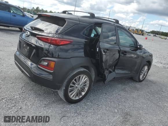 2021 Hyundai Kona SEL с VIN KM8K22AA2MU703177, выставлен на аукционе Copart как лот 81137205 с пробегом 46 422 миль миль и Списание • Salvage title. История ставок и продаж доступна на DreamBid. Изображение 3.