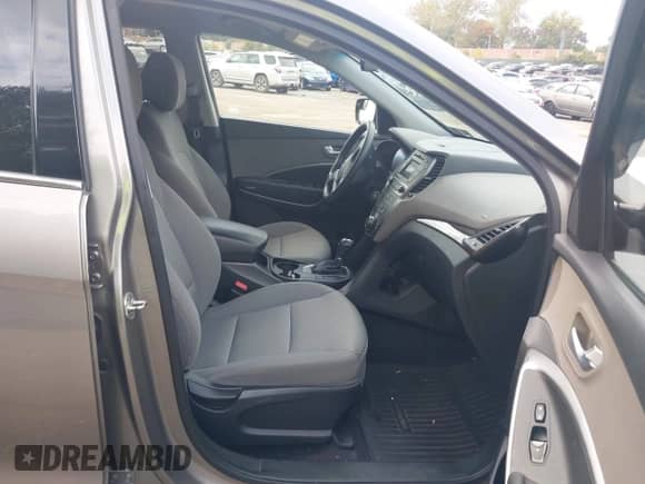 2018 Hyundai Santa Fe 2.4L with VIN 5NMZTDLBXJH092741, listed as a IAAI auction lot 43514175 with 107,947 mi miles and . Bid and sale history available at DreamBid. Image 5.