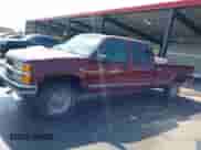 1998 Chevrolet Silverado 3500 z VIN 1GCHK33J3WF048276, wystawiony jako IAAI lot #42442356 z przebiegiem 217 410 mil mil oraz . Historia ofert i sprzedaży dostępna na DreamBid. Obrazek 14.