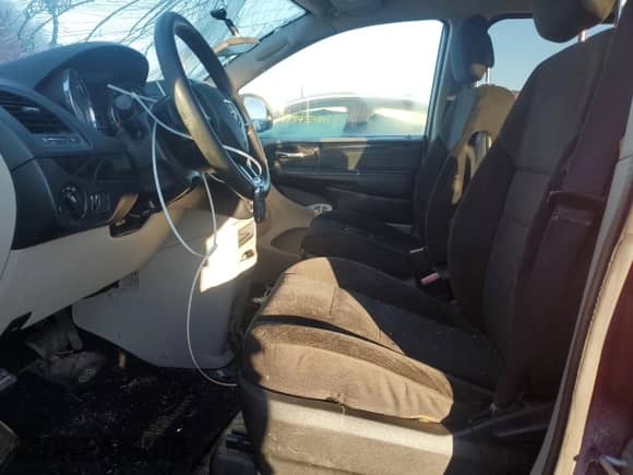 2018 Dodge Grand Caravan SE with VIN 2C4RDGBG6JR163953, listed as a Copart auction lot 63575885 with 132,900 mi miles and Clean title. Bid and sale history available at DreamBid. Image 7.