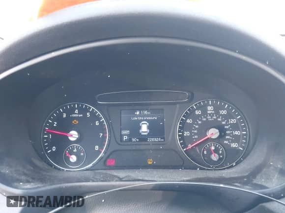 2020 Kia Sorento LX with VIN 5XYPG4A37LG643891, listed as a IAAI auction lot 42763887 with 226,324 mi miles and . Bid and sale history available at DreamBid. Image 7.