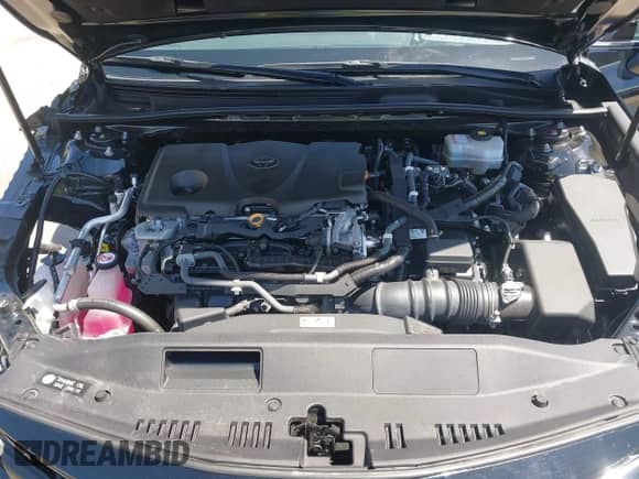 2020 Toyota Camry Hybrid XLE z VIN 4T1F31AK4LU526096, wystawiony jako IAAI lot #42213926 z przebiegiem 102 881 mil mil oraz . Historia ofert i sprzedaży dostępna na DreamBid. Obrazek 10.