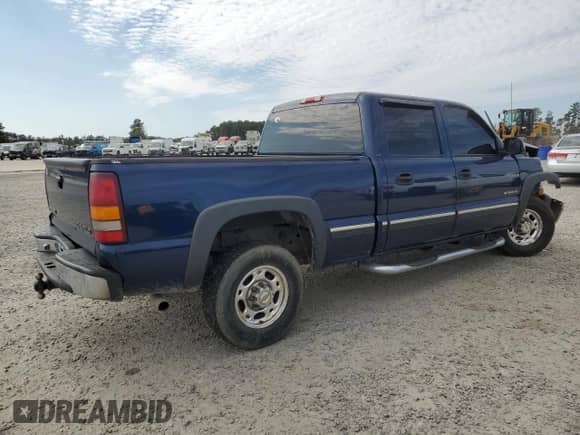 2001 Chevrolet Silverado 1500HD LS z VIN 1GCGC13U31F155179, wystawiony jako Copart lot #75987634 z przebiegiem 200 080 mil mil oraz Szkoda całkowita • Salvage title. Historia ofert i sprzedaży dostępna na DreamBid. Obrazek 3.