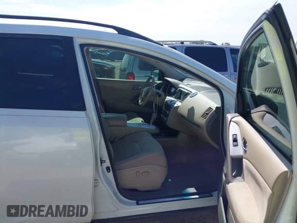 2014 Nissan Murano S with VIN JN8AZ1MU3EW402553, listed as a IAAI auction lot 42700334 with 190,216 mi miles and . Bid and sale history available at DreamBid. Image 5.