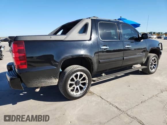 2008 Chevrolet Avalanche LTZ с VIN 3GNFK12318G202457, выставлен на аукционе Copart как лот 89799665 с пробегом 214 918 миль миль и Чистый • Clean title. История ставок и продаж доступна на DreamBid. Изображение 3.